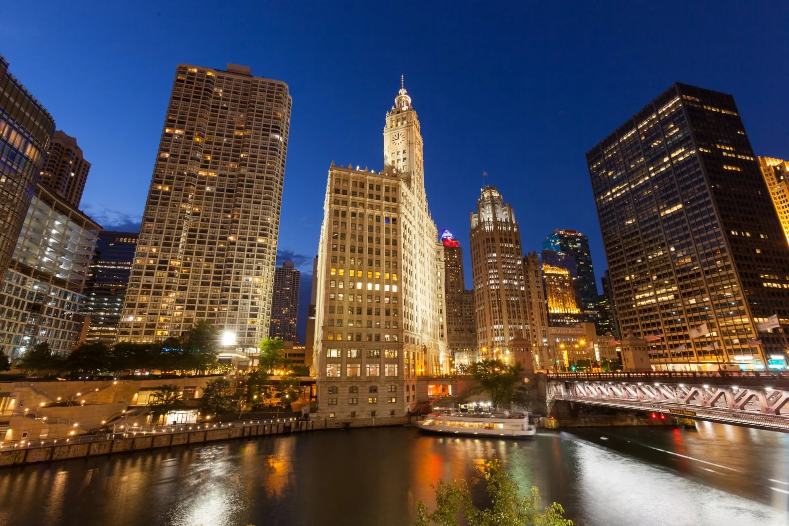 Chicago Night Skyline Chicago skyline at night, ideal for local and long distance moving services.