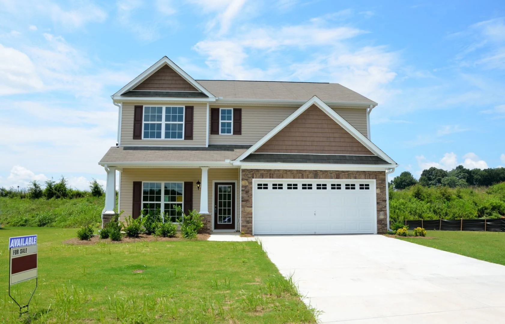 New Home for Sale – Perfect for Moving New home for sale, ideal for movers and moving services in Chicago.
