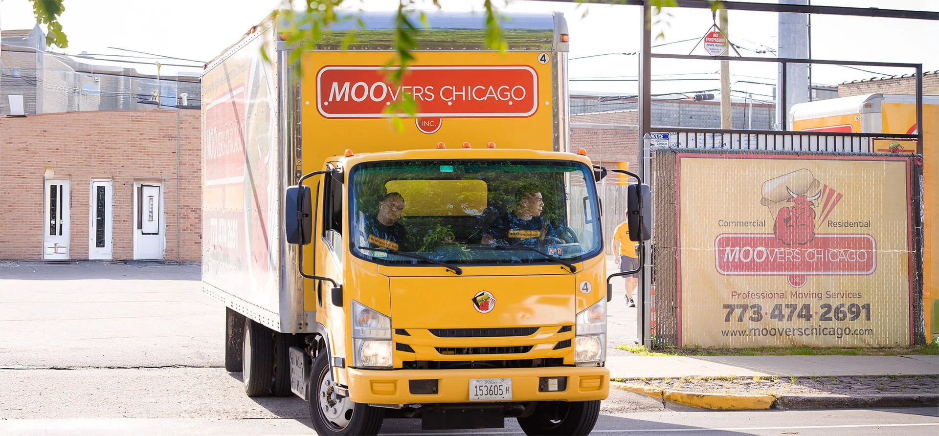 Moovers Chicago moving truck for local residential moves