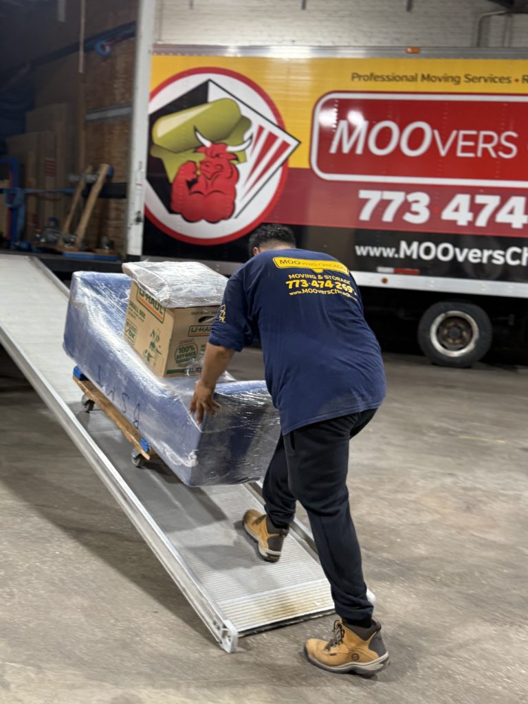 Moving services Wilmette to Evanston Chicago Moving Company