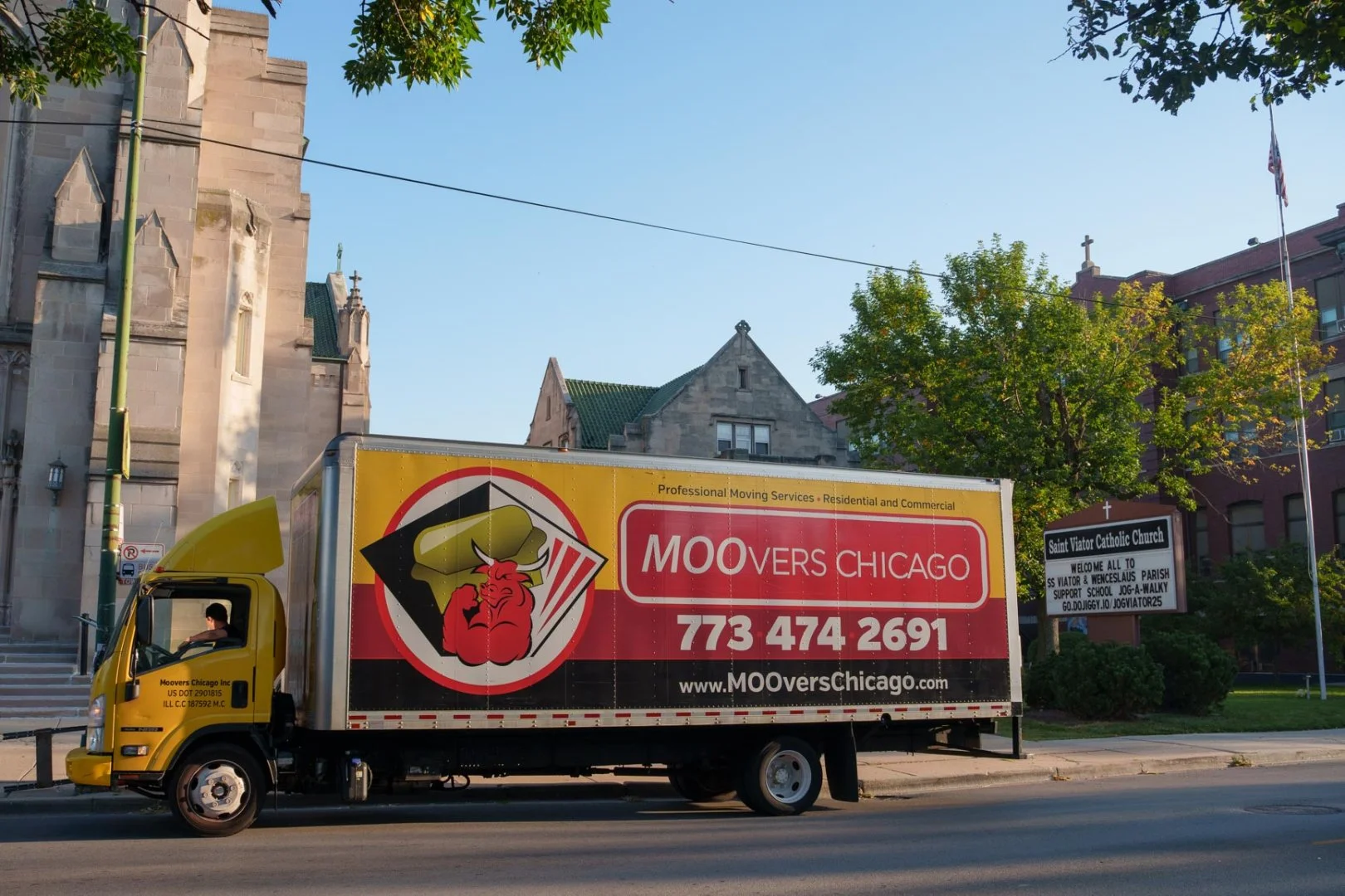 Moovers Chicago Moving Truck Moovers Chicago moving truck parked, offering local and long distance moving services in Old Irving Park, Chicago, IL 60641.