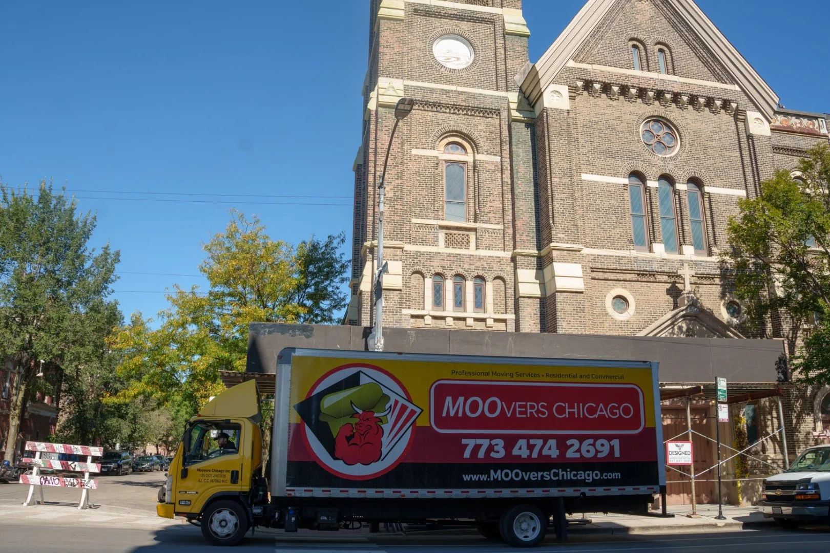 Moovers Chicago Moving Truck Moovers Chicago moving truck parked in front of a historic building in Pilsen, Chicago, IL.