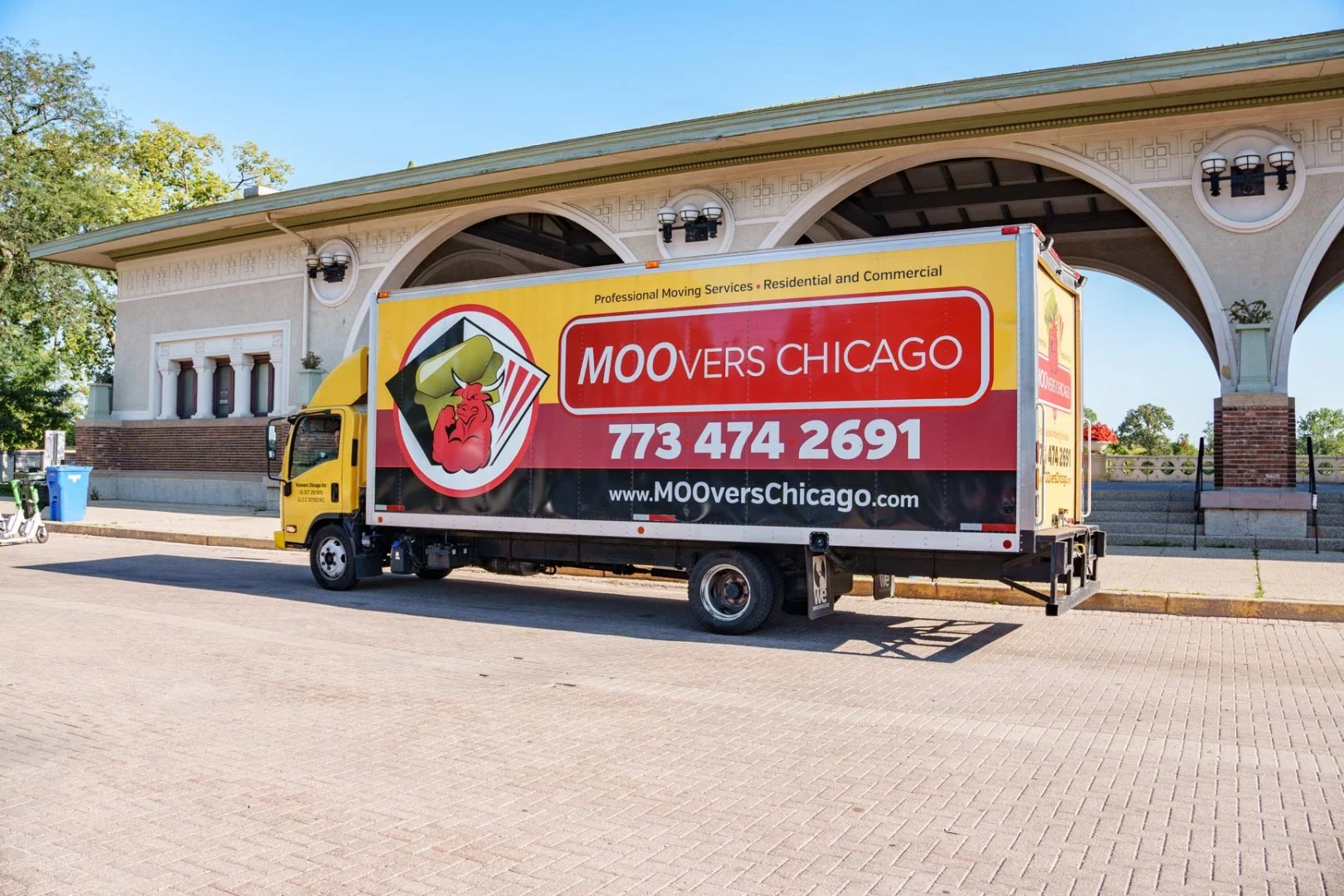 Moovers Chicago Truck in Humboldt Park Moovers Chicago truck in Humboldt Park, Chicago, IL offering moving services.