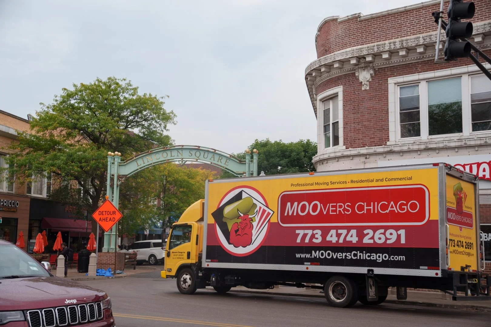 Moovers Chicago Truck at Lincoln Square Moovers Chicago truck at Lincoln Square, local and long distance moving services.
