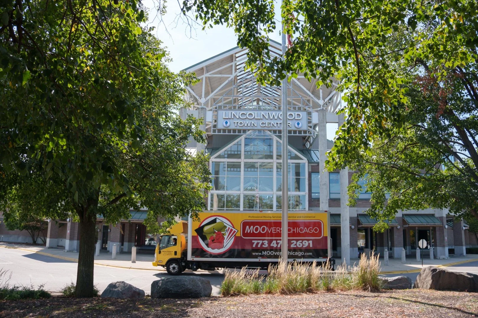 Moovers Chicago at Lincolnwood Town Center Moovers Chicago truck parked at Lincolnwood Town Center.