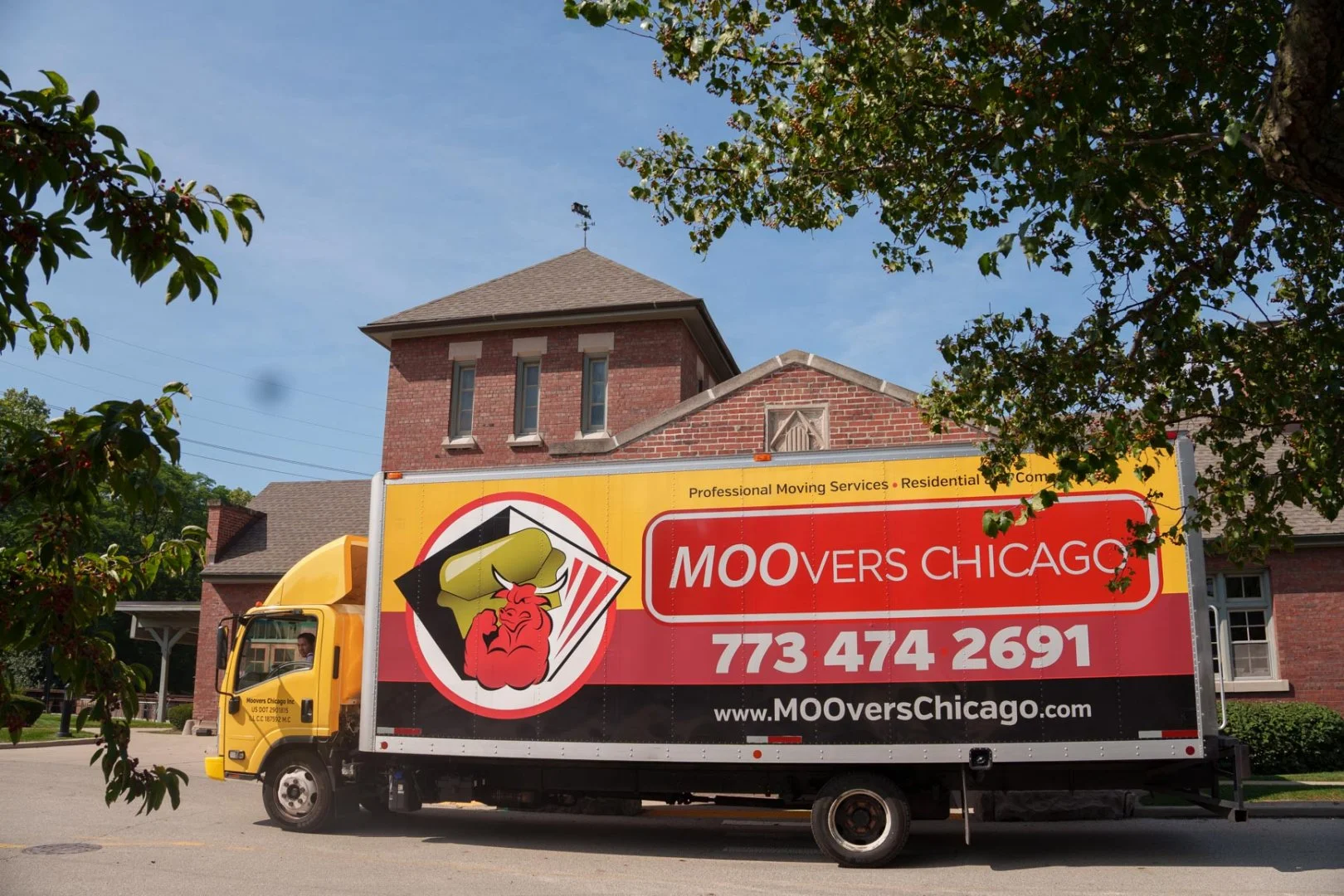 Moovers Chicago Moving Truck Moovers Chicago truck parked, offering professional moving services in Lake Buff, IL.