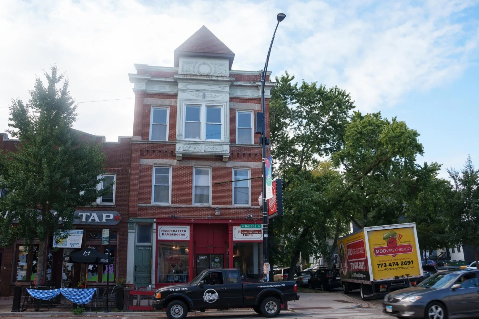 Moovers Chicago truck parked in Roscoe Village, local moving company.