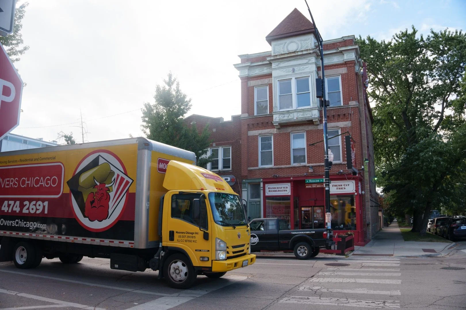 Moovers Chicago in Roscoe Village Moovers Chicago truck in Roscoe Village, local and long distance moving services.