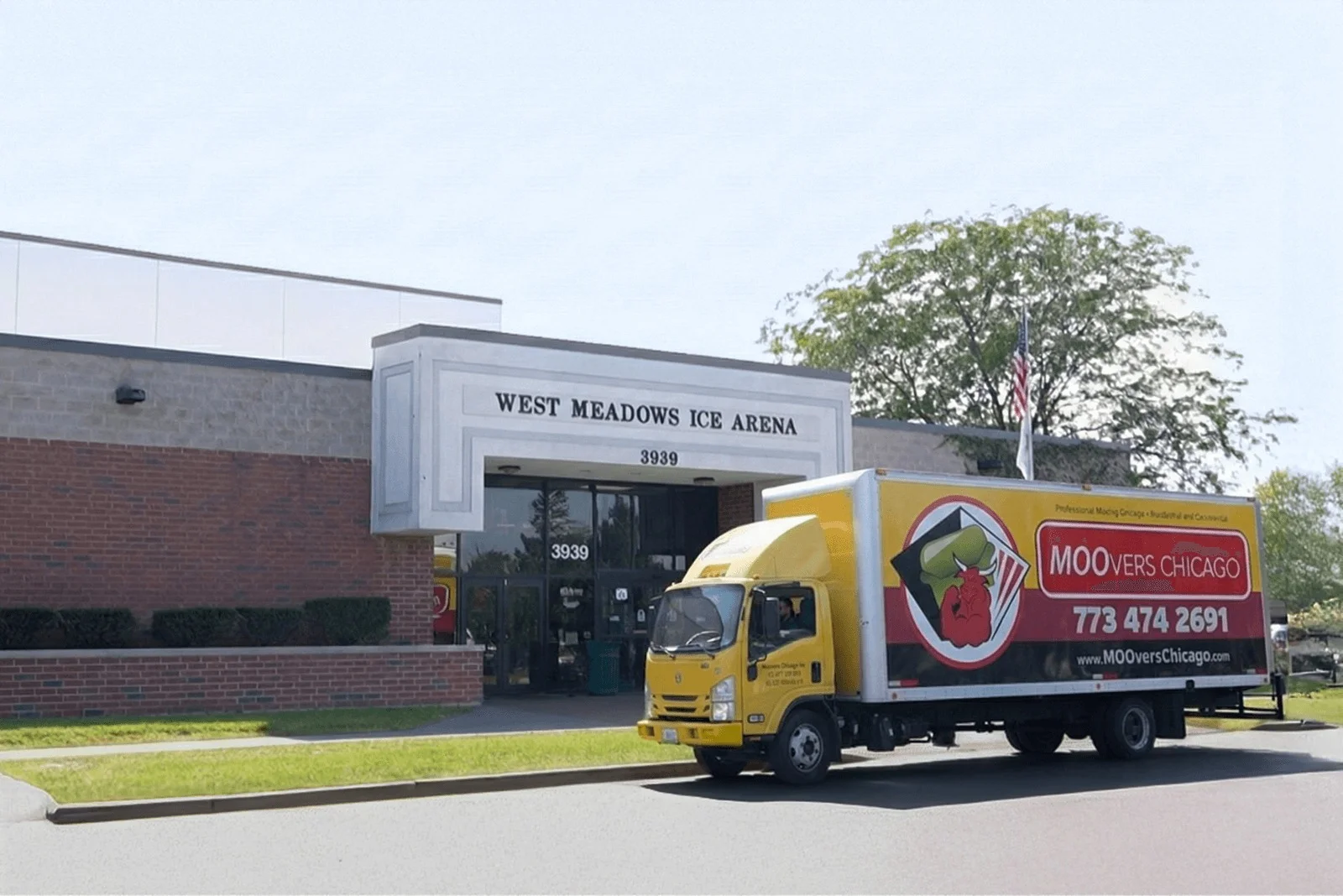 Moovers Chicago at West Meadows Moovers Chicago truck at West Meadows Ice Arena, local and long distance moving services in ROLLING MEADOWS, IL.