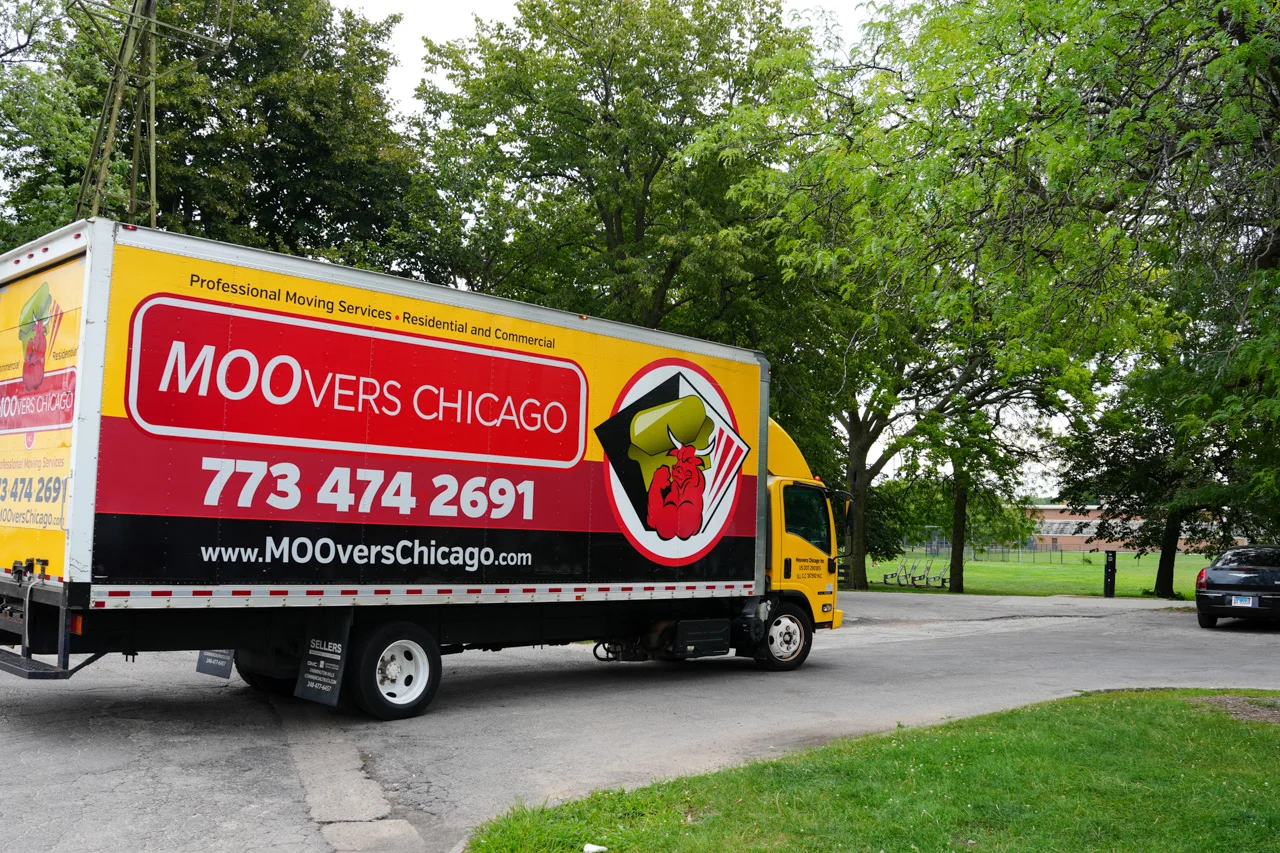 Moovers Chicago truck parked in Rogers Park, offering local and long distance moving services.