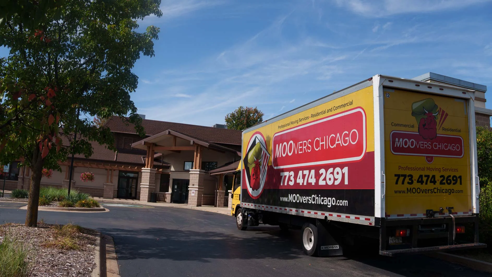 Moovers Chicago truck at a commercial location, offering professional moving services in Lisle, IL.