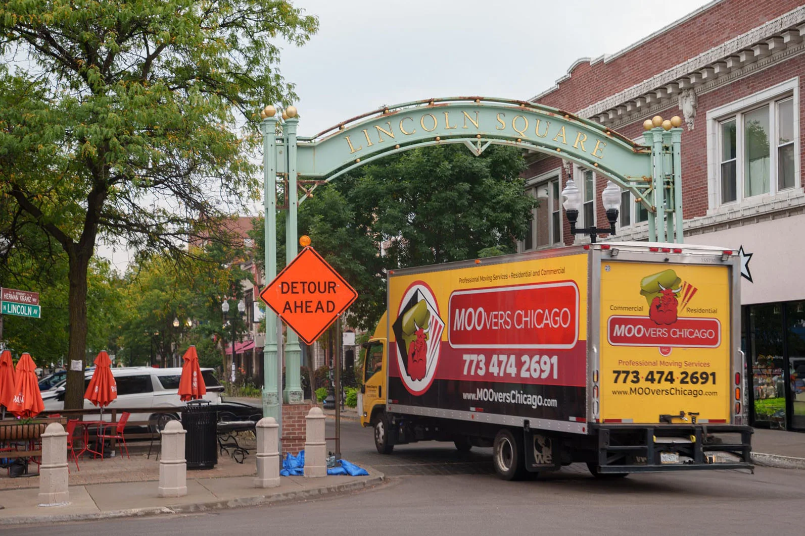 Moovers Chicago truck in Lincoln Square, offering local and long-distance moving services.