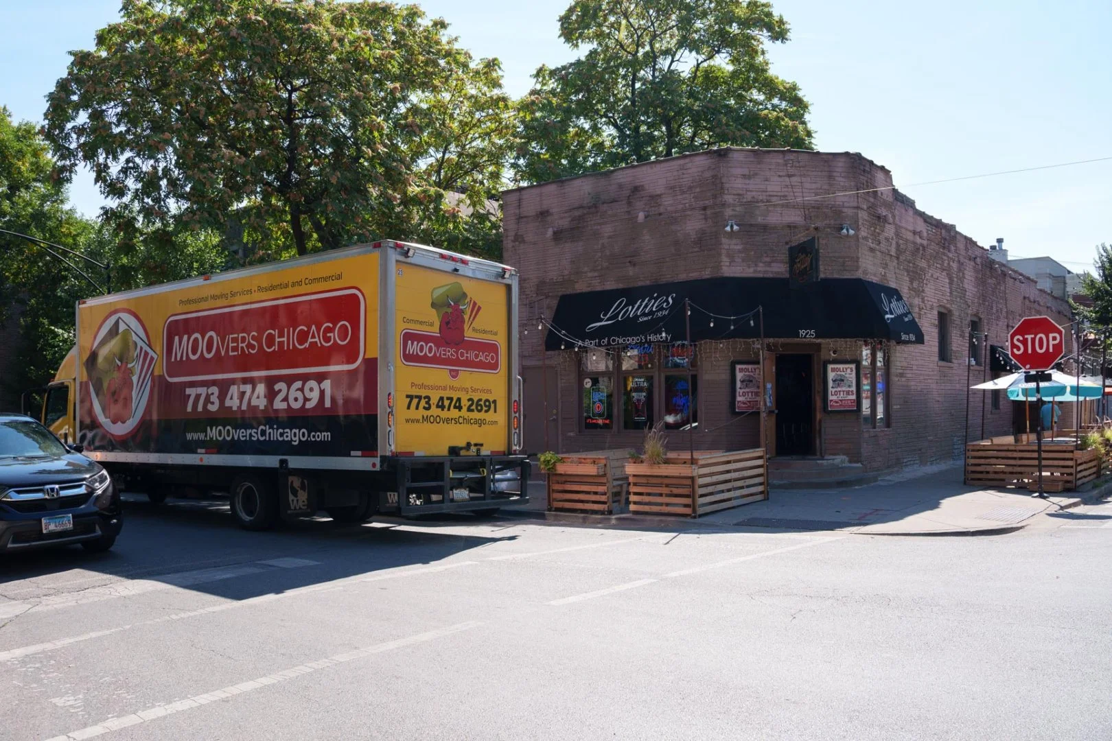 Moovers Chicago truck parked in Bucktown, Chicago, IL local and long distance moving services.