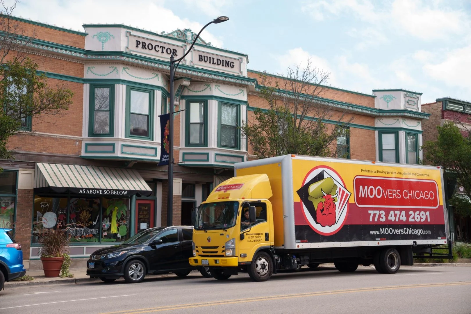 Moovers Chicago truck parked in front of a building, local moving services in Libertyville, IL.