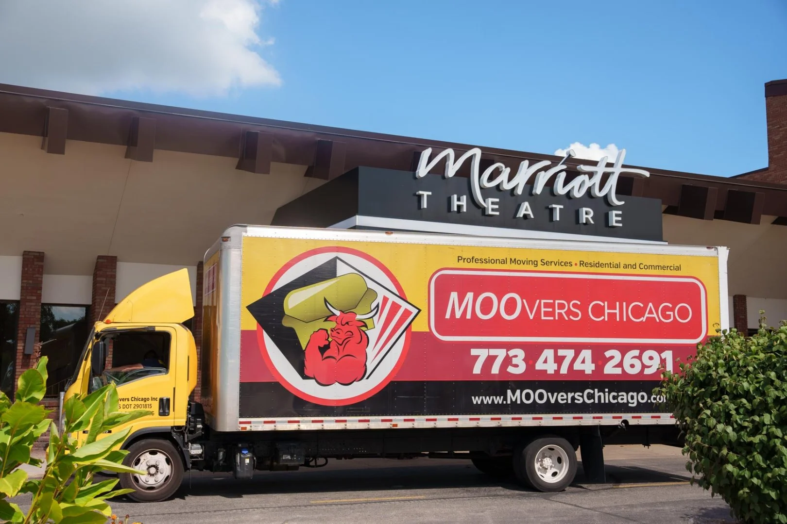 Moovers Chicago truck parked at Marriott Theatre, offering local and long distance moving services in Lincolnshire, IL.