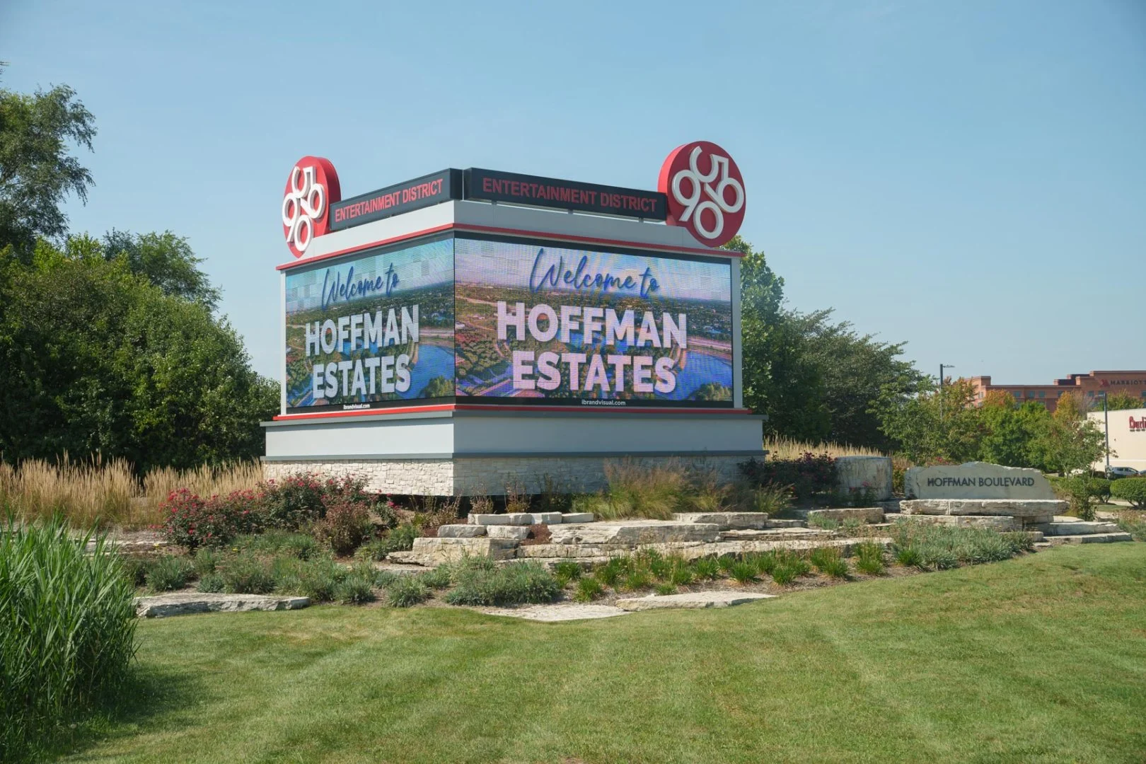 Welcome to Hoffman Estates sign, Moovers Chicago, local movers.